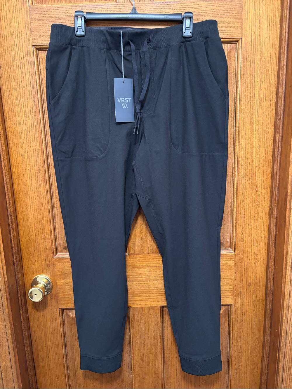 VRST Limitless Performance Slim Fit Joggers in Pure Black Sz L. NWT